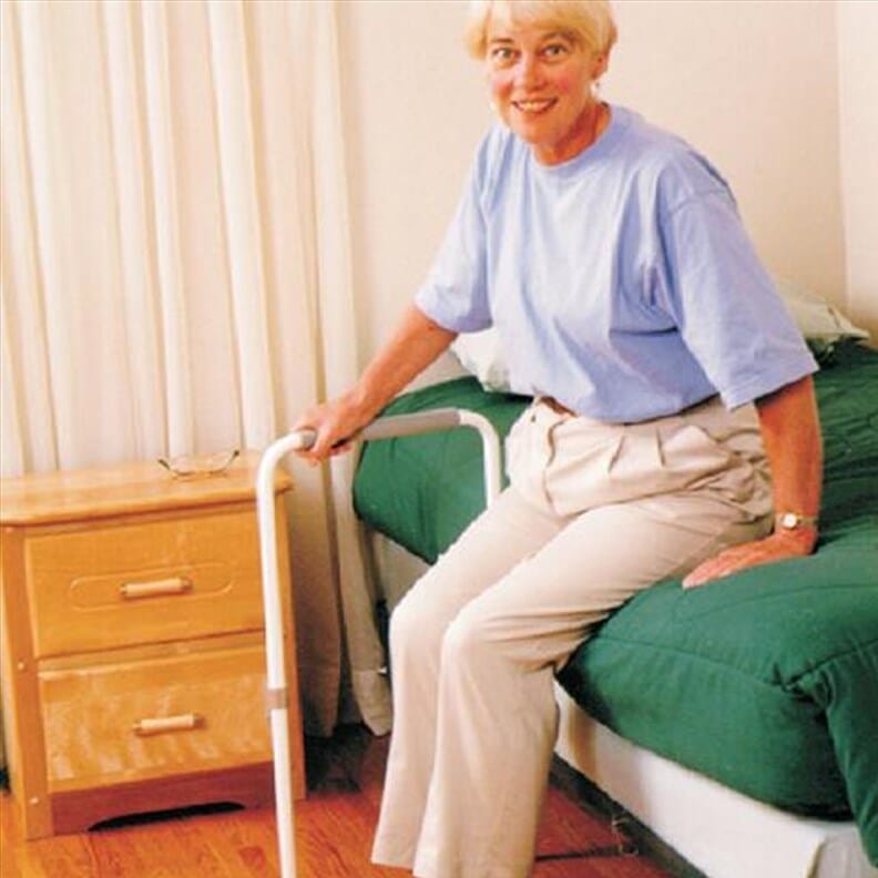 Barre d'appui pour lit