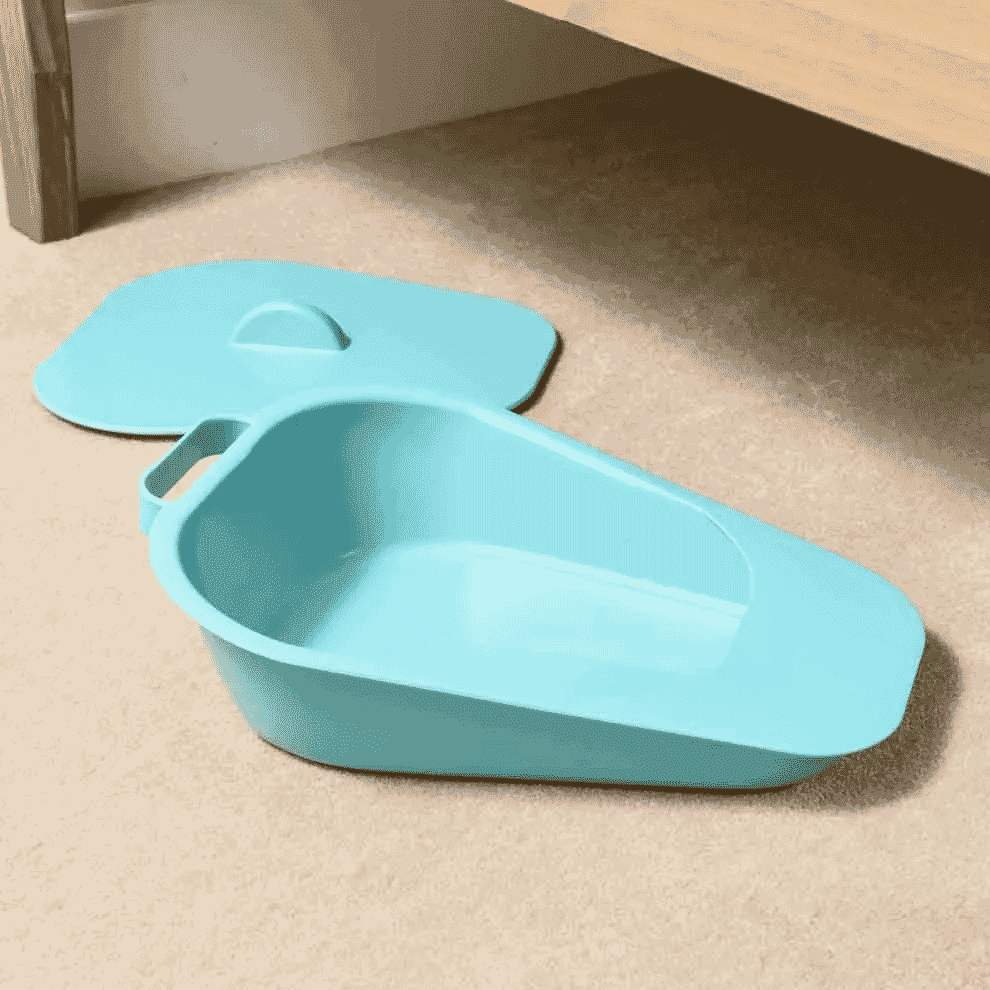 Bassin hygiénique incliné adulte avec couvercle