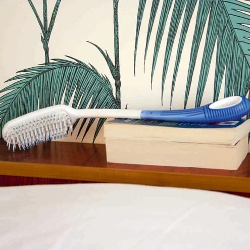 Brosse à long manche ergonomique Etac