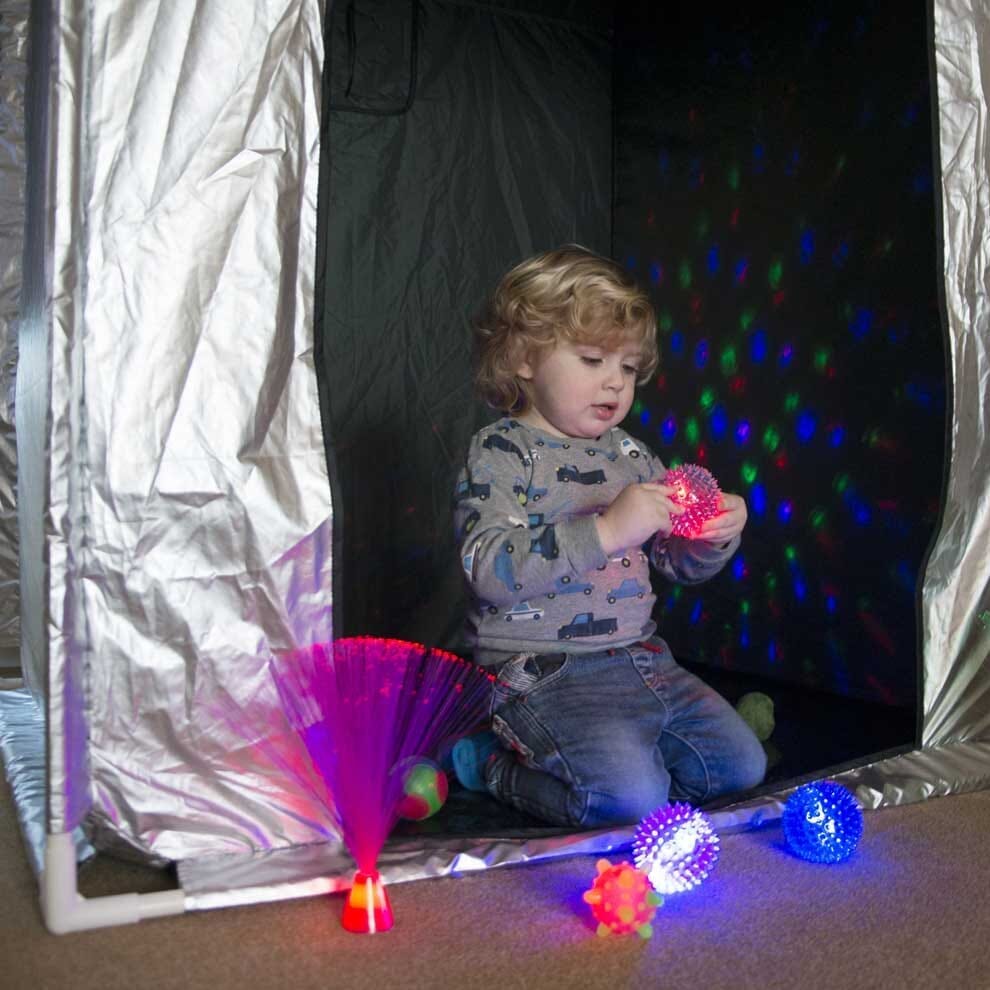 Cabane sensorielle géante