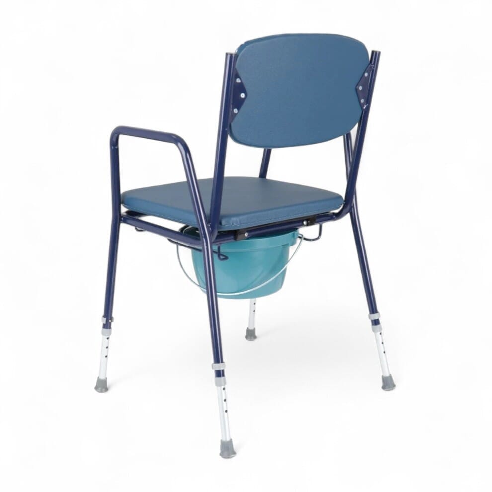 Chaise percée Basic