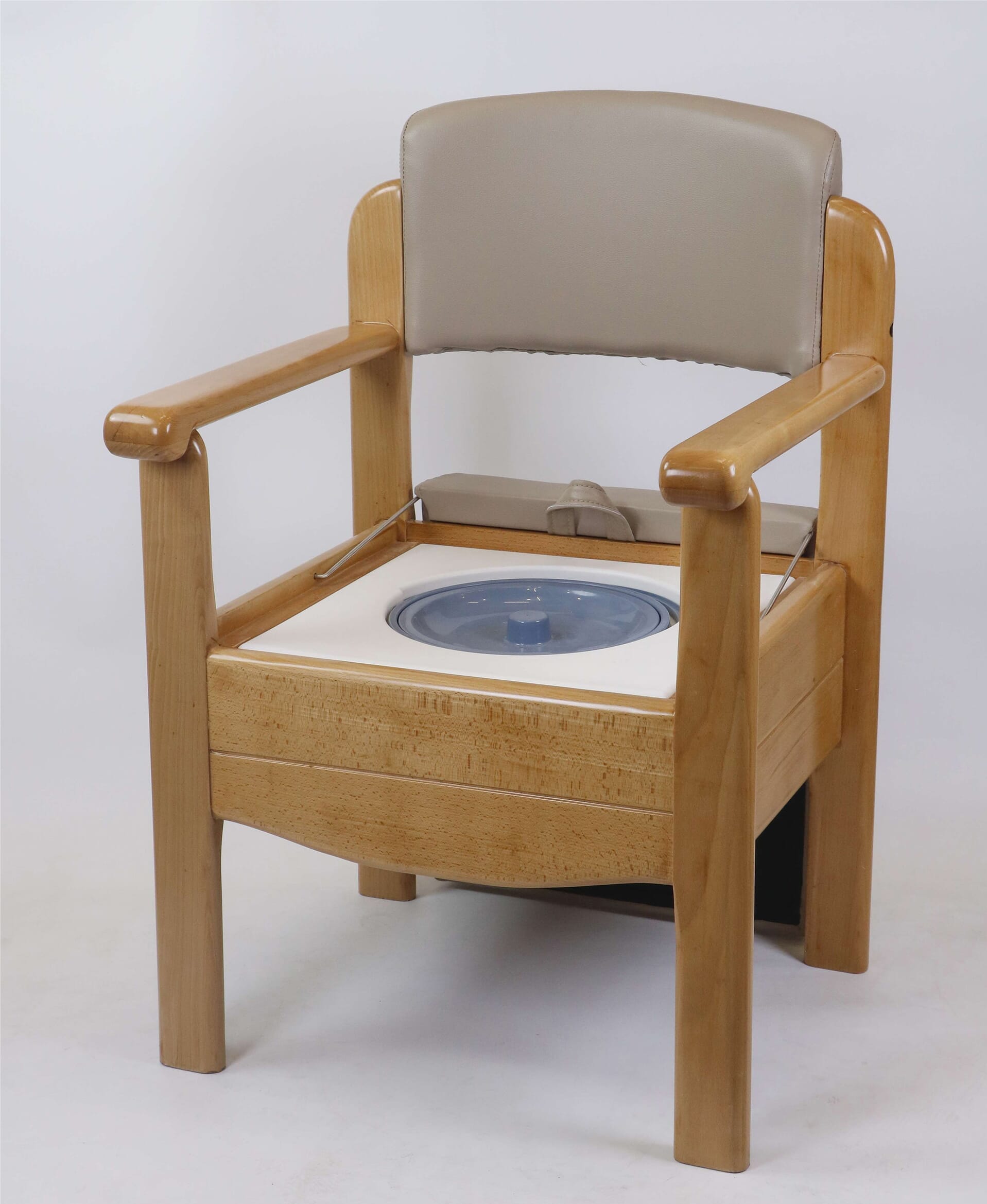 Chaise percée de luxe en bois