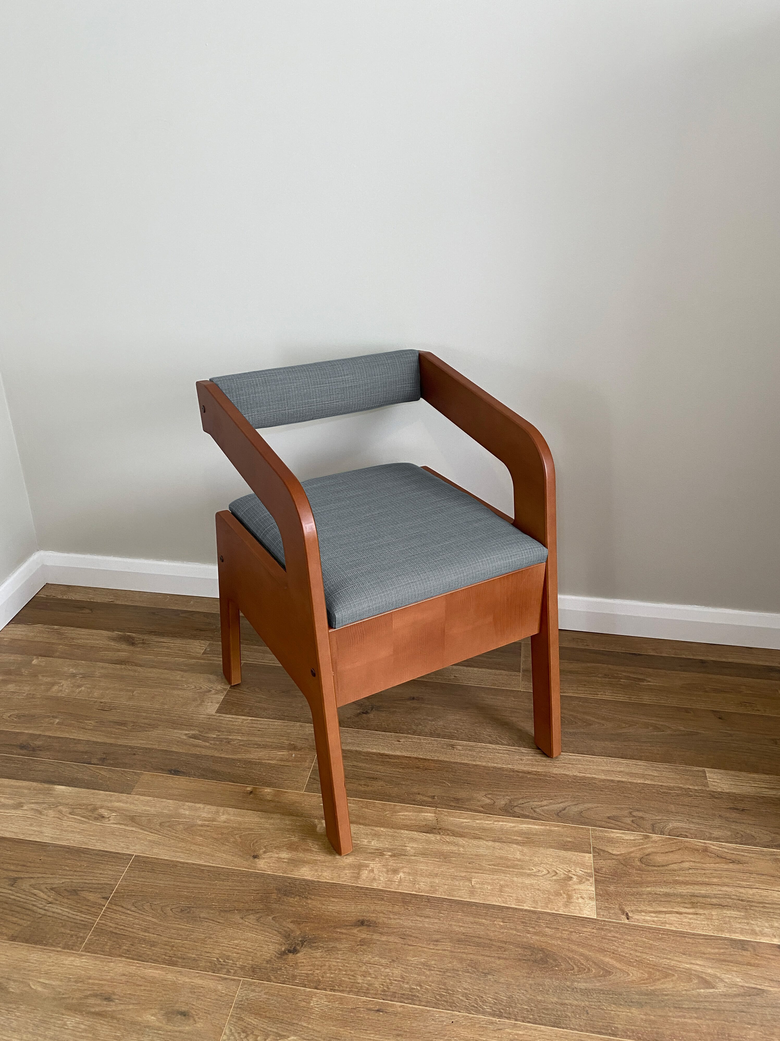 Petite chaise pot scandinave Timberry