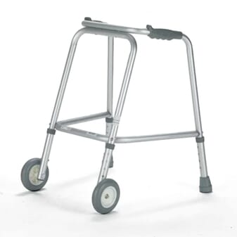 Déambulateur à roulettes pour enfant
