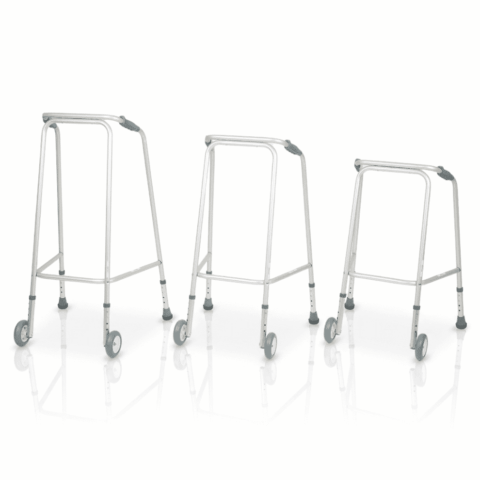 Déambulateur à roulettes réglable en hauteur