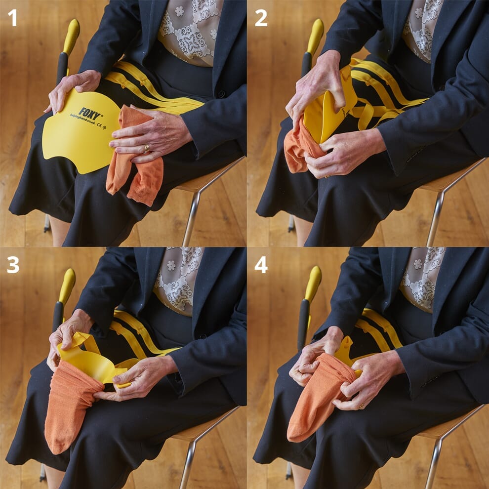 Enfile-chaussettes et bas Foxy