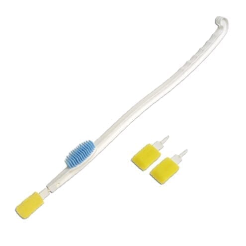 Éponge à long manche pour pieds