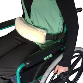 Housse en polaire pour ceinture de fauteuil roulant