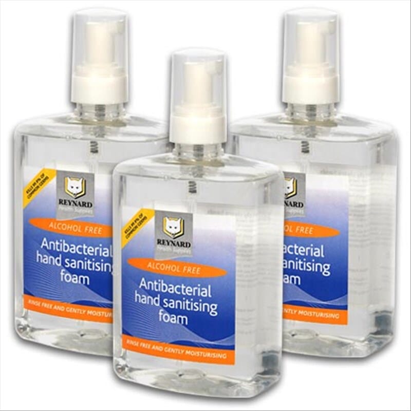 Utilisez le spray antibactérien Reynard pour mains et surfaces