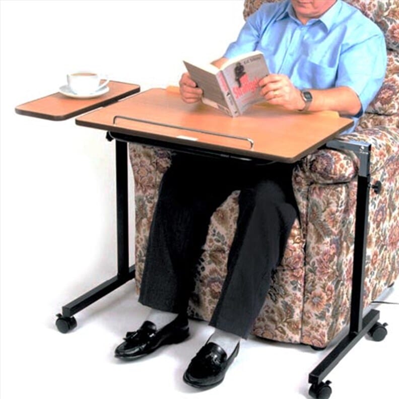 Table avec tablette entièrement ajustable