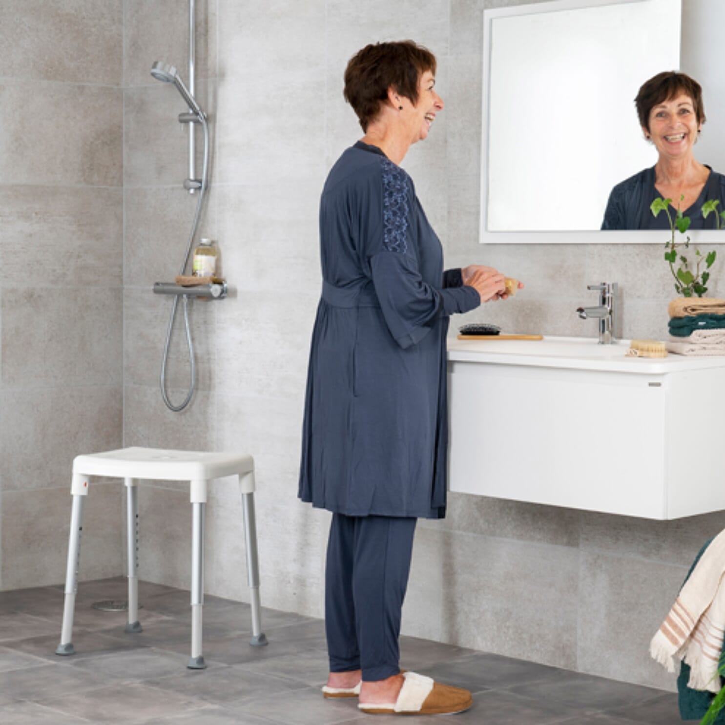 Tabouret de douche Etac Smart